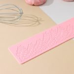Силиконовый коврик для айсинга Доляна «Листья», 37,5×8×0,1 см, цвет розовый  9657698 — изображение 2